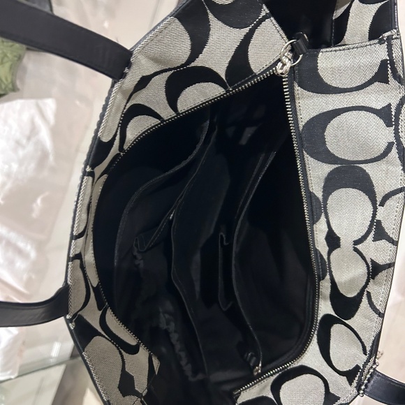 Coach Tote - Picture 4 of 5